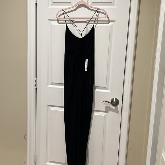 Black Alice & Olivia Sleeveless Jumpsuit - Picture 6 of 16